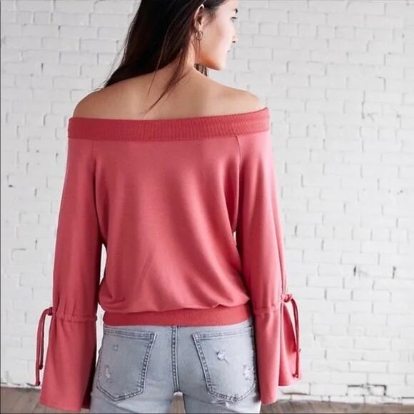 NWT Express One Eleven Pink Bell Tied Sleeve Off Shoulder Sweatshirt Pullover M - Picture 2 of 11
